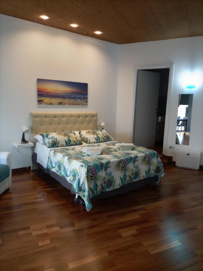 Regina Della Pace Apartments & Suite Con Sauna Monopoli Bagian luar foto